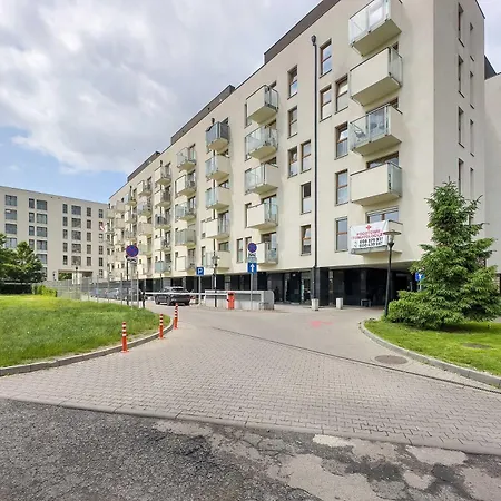 Cozy With Garage Access By Renters * Вроцлав