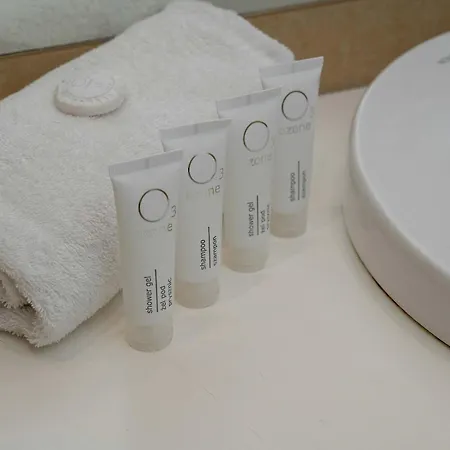 Cozy With Garage Access By Renters Апартаменти Вроцлав