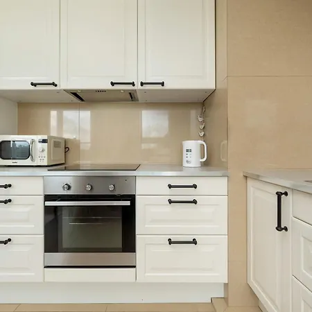 Cozy With Garage Access By Renters Apartman *